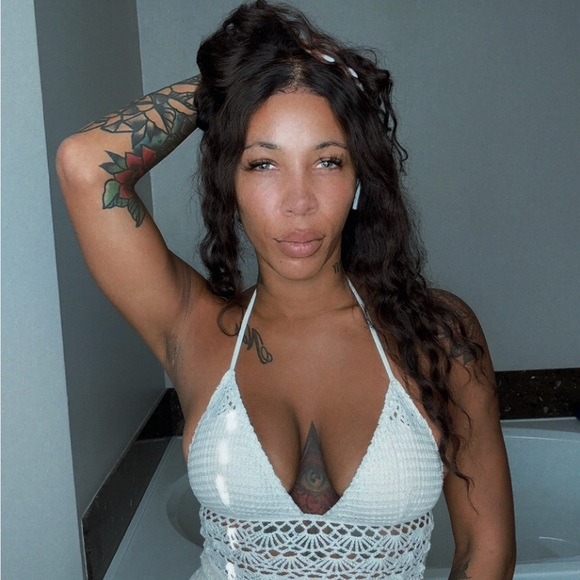 Meet your Posher, Krystal - Picture 1 of 1